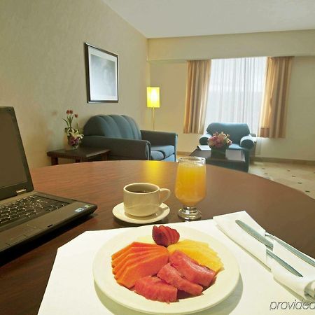 Fiesta Inn Toluca Tollocan חדר תמונה